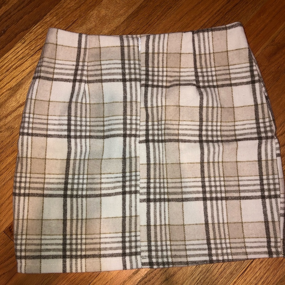 Plaid mini skirt - Picture 2 of 4